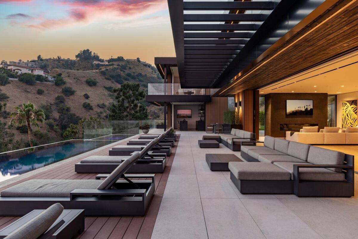 California Crystal * Los Angeles