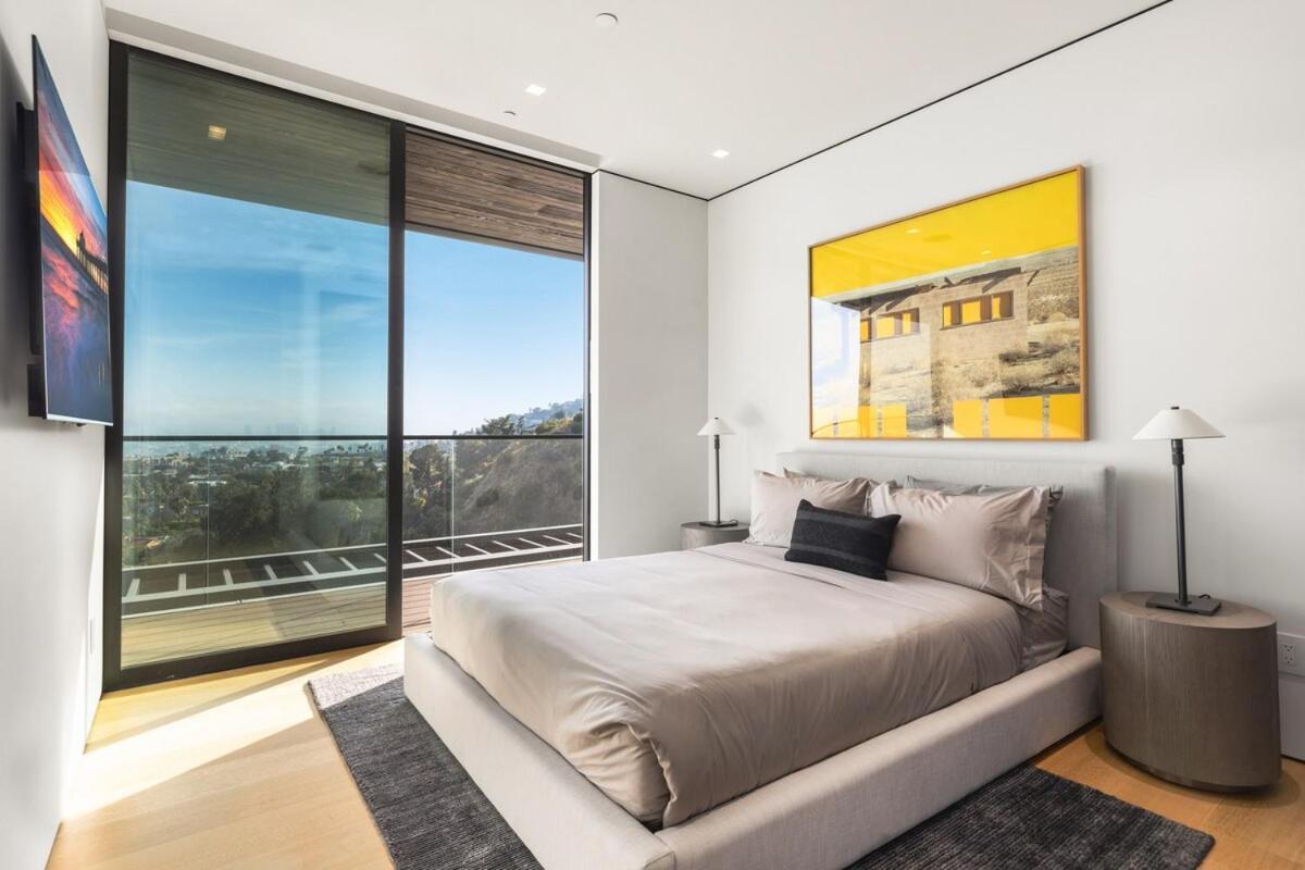 California Crystal Villa Los Angeles